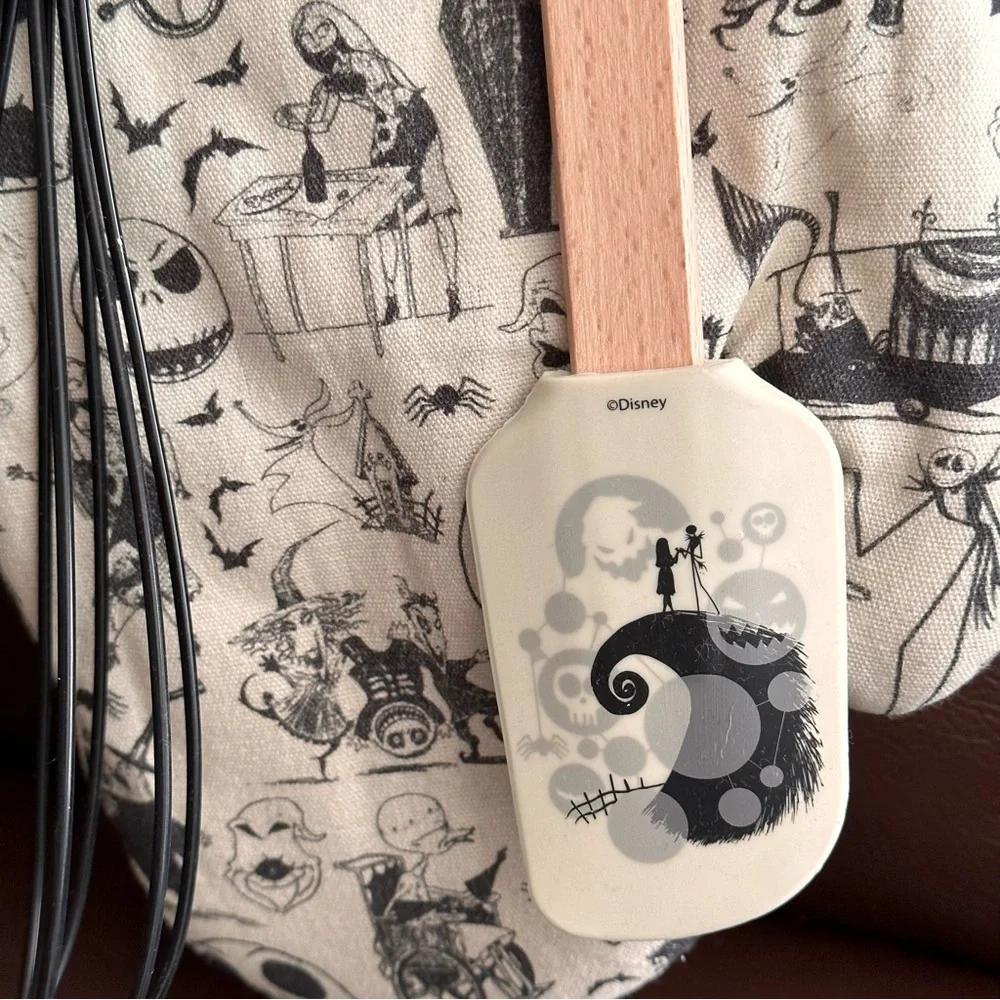 Disney Nightmare Before Christmas Three Piece Set Oven Mitt, Spatula & Whisk